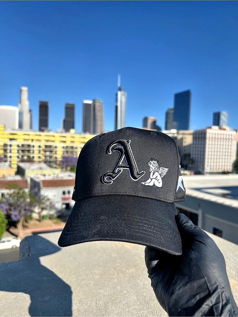 Black & White Snapback Hat Like New